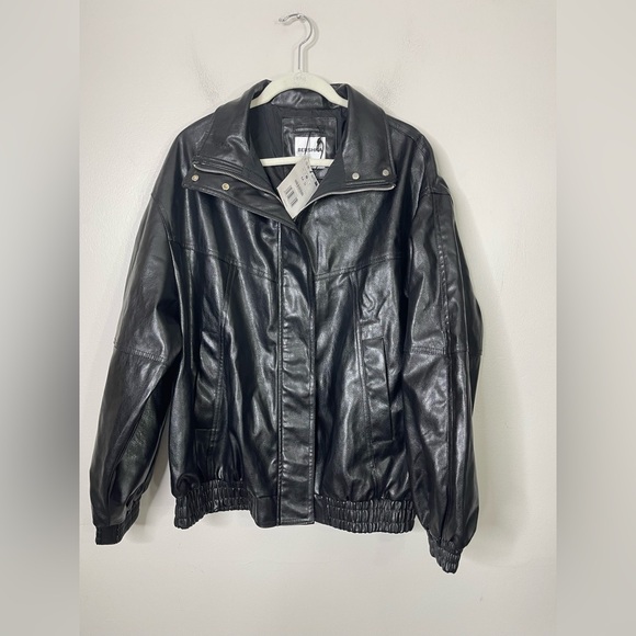 Bershka NWT 90s Leather effect Oversized Faux Leather Bomber Jacket Sz M - Picture 5 of 12